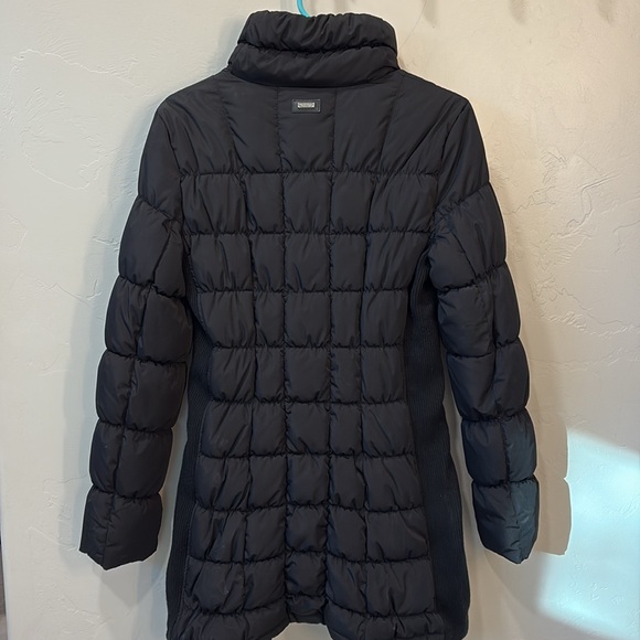 Calvin Klein Asymmetrical Puffer Jacket - Picture 5 of 6